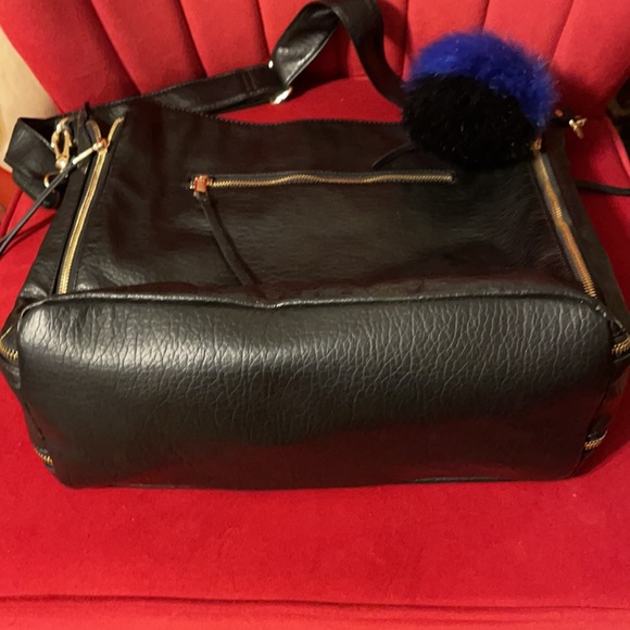 JUICY COUTURE BLACK LEATHER BAG - Picture 5 of 10